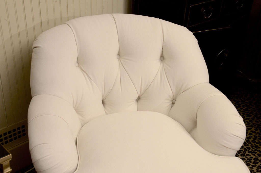 Tufted Swivel Chair For Sale 1