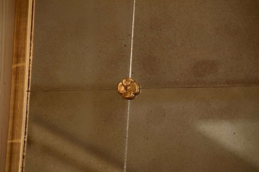 French Segmented Antiqued Mirror W Rosettes At 1stdibs French Segmented Antiqued Mirror W Rosettes In Excellent Condition For Southampton Ny
