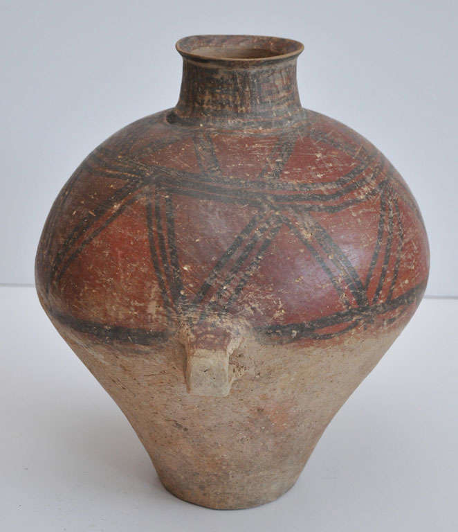 Neolithic Chinese Tomb Pot In Good Condition In Chicago, IL