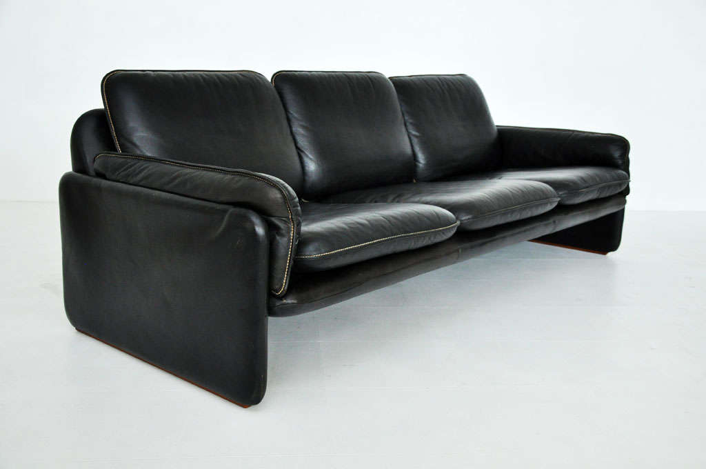 Leather De Sede black leather sofa