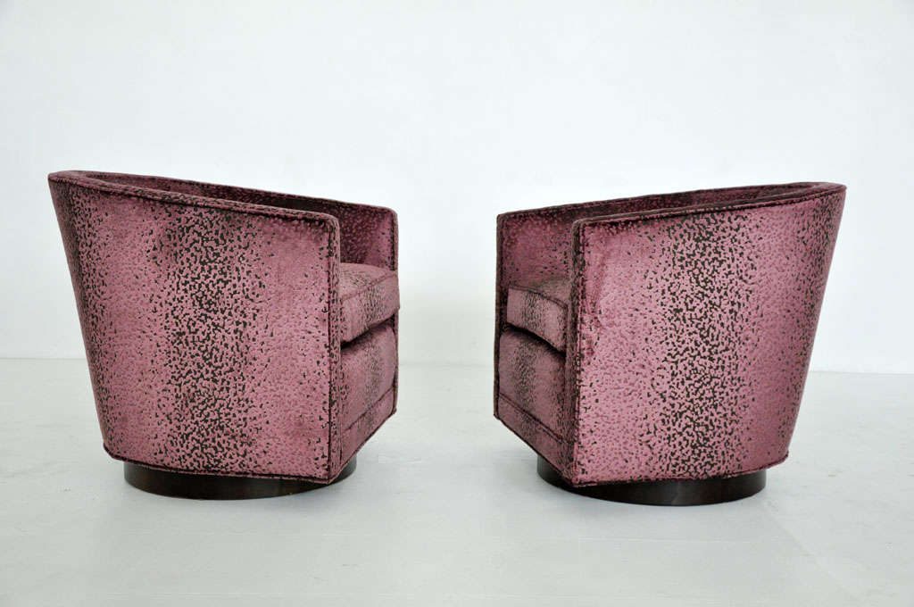 Mid-Century Modern Dunbar Swivel Lounge Chairs - Edward Wormley