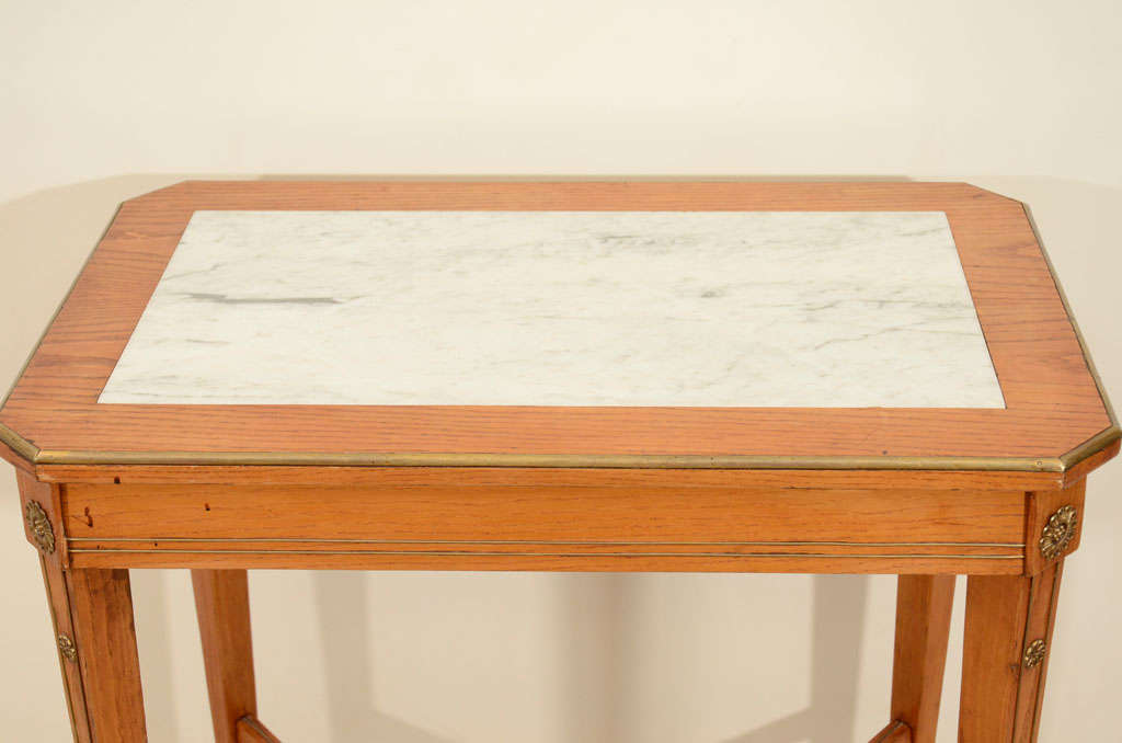 19th Century Continental Ash Table In Good Condition For Sale In New York, NY