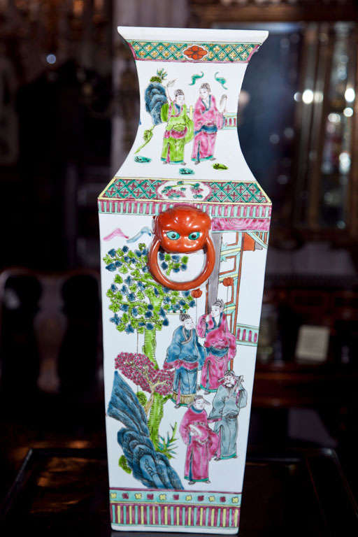 20th Century Pair Of Chinese Vases For Sale