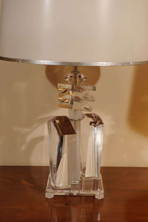 Pair of chunky lucite table lamps 2