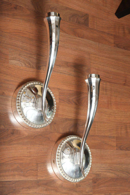 Pair of Art Deco Single-Arm Wall Sconces in the manner of Ruhlmann In Good Condition In Bridgewater, CT