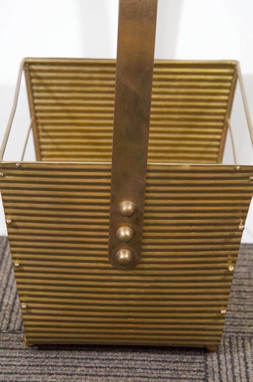 Italian 1950s Brass Magazine Basket In Good Condition For Sale In New York, NY