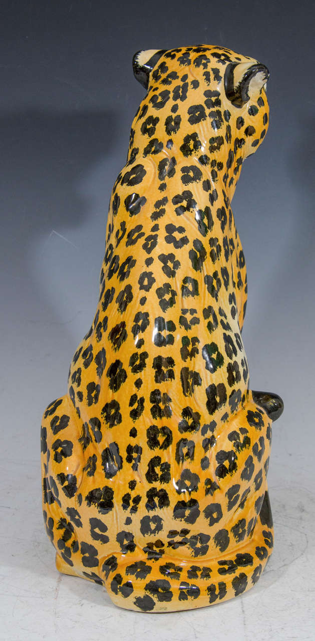 Midcentury Hand-Painted Italian Ceramic Leopard Sculpture In Good Condition In New York, NY