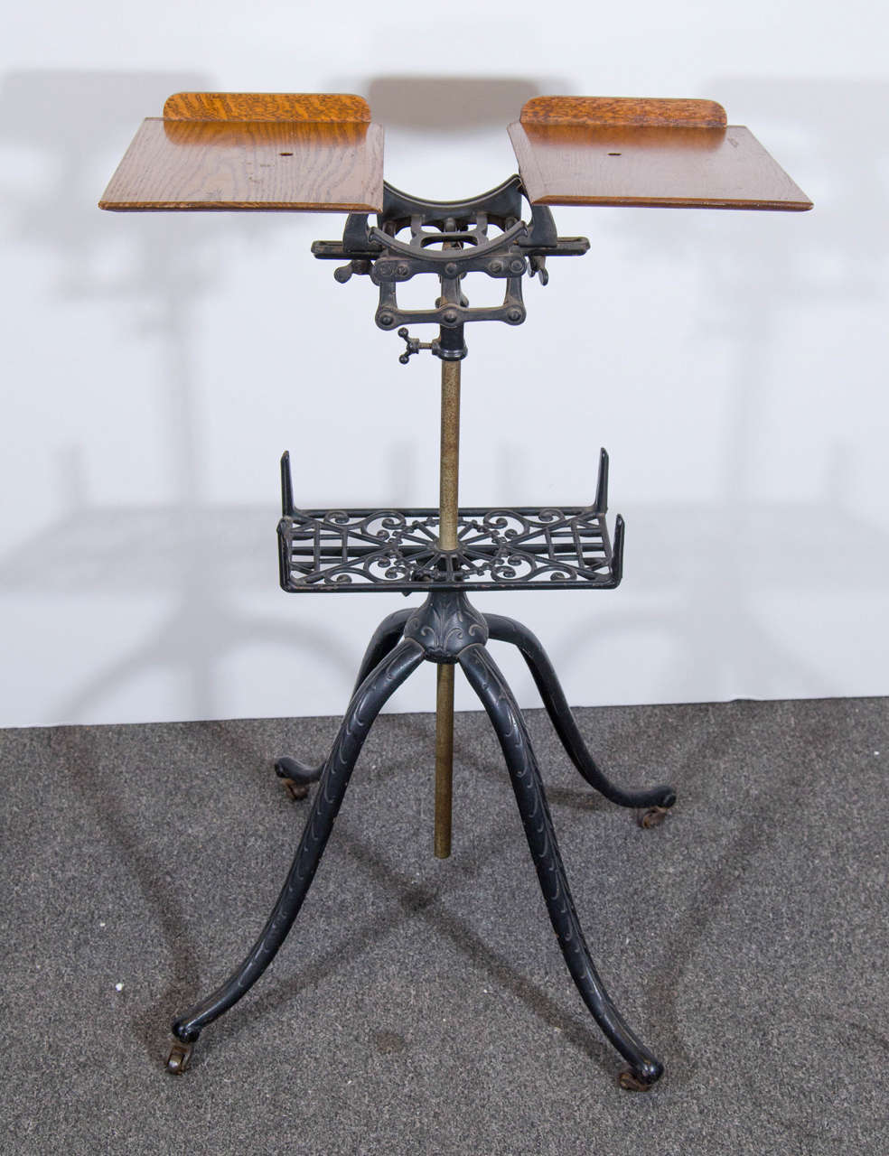 Antique Oak and Iron Dictionary Stand with Adjustable Height In Good Condition In Astoria, NY