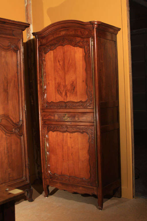 French Cherrywood Bonnetiere