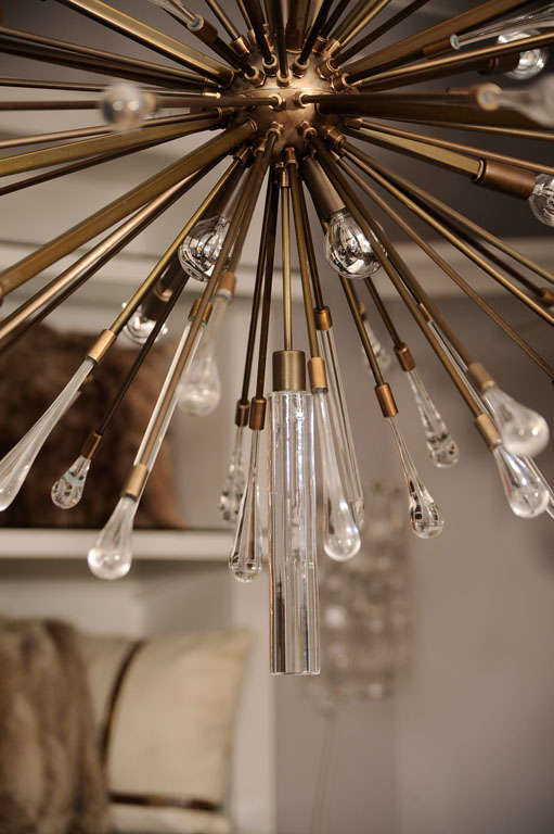 Glass Rod and Teardrop Sputnik Chandelier in Antique Brass For Sale 1