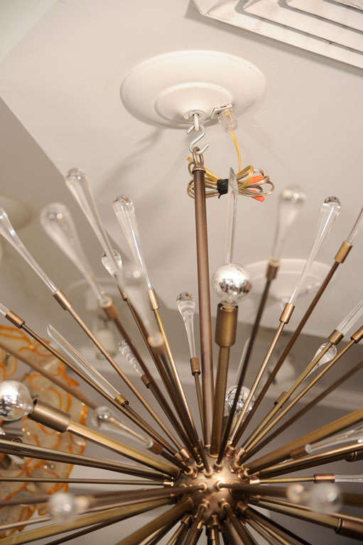 American Glass Rod and Teardrop Sputnik Chandelier in Antique Brass For Sale