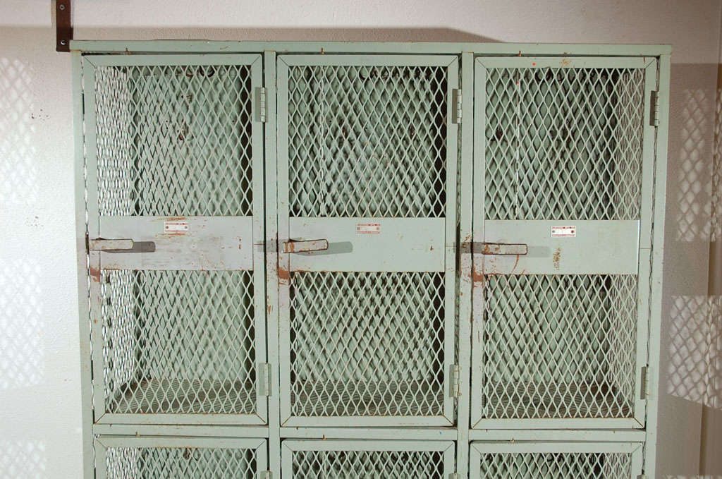debourgh lockers