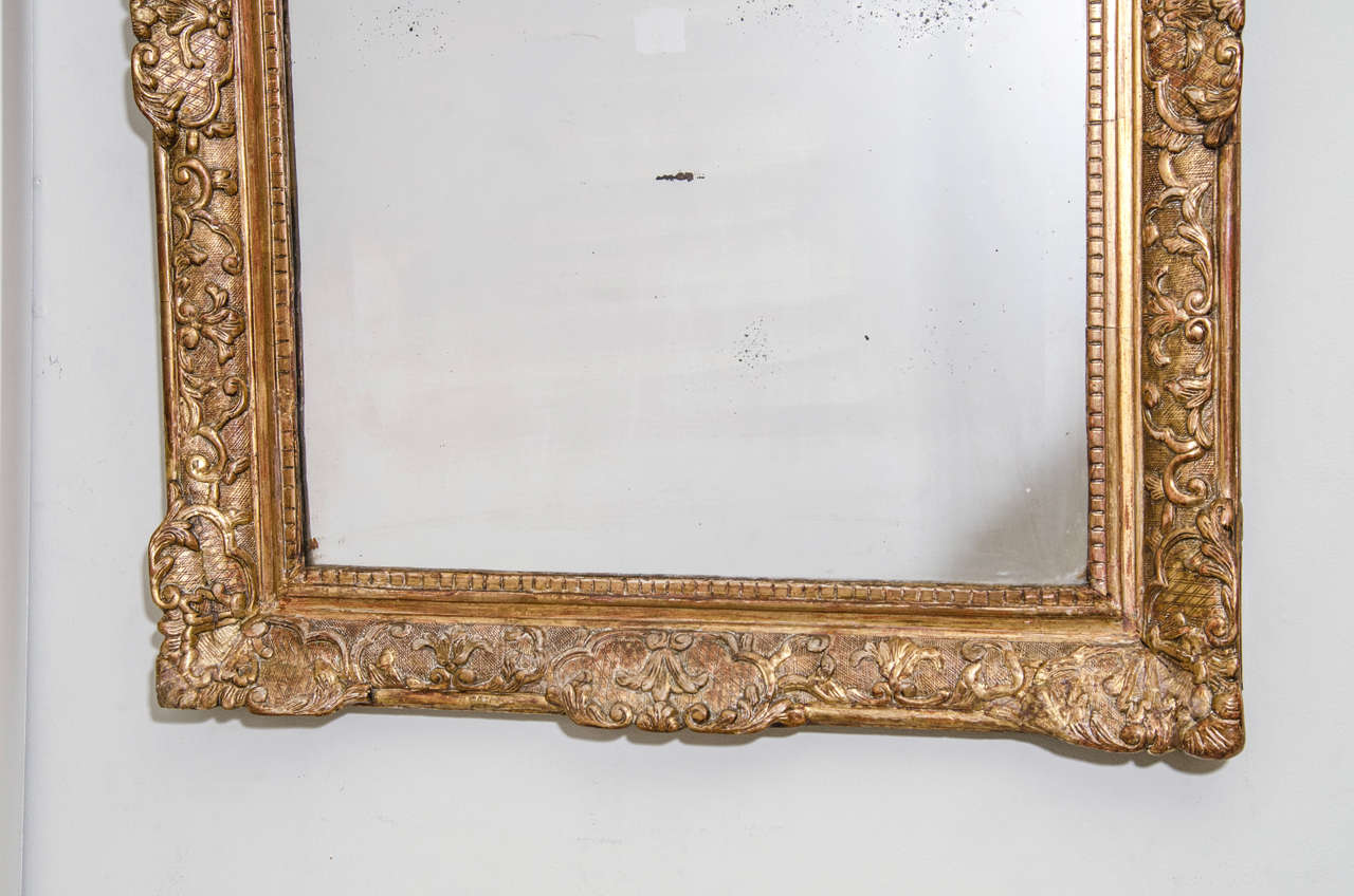 Miroir en bois doré de style Régence Excellent état - En vente à Westwood, NJ