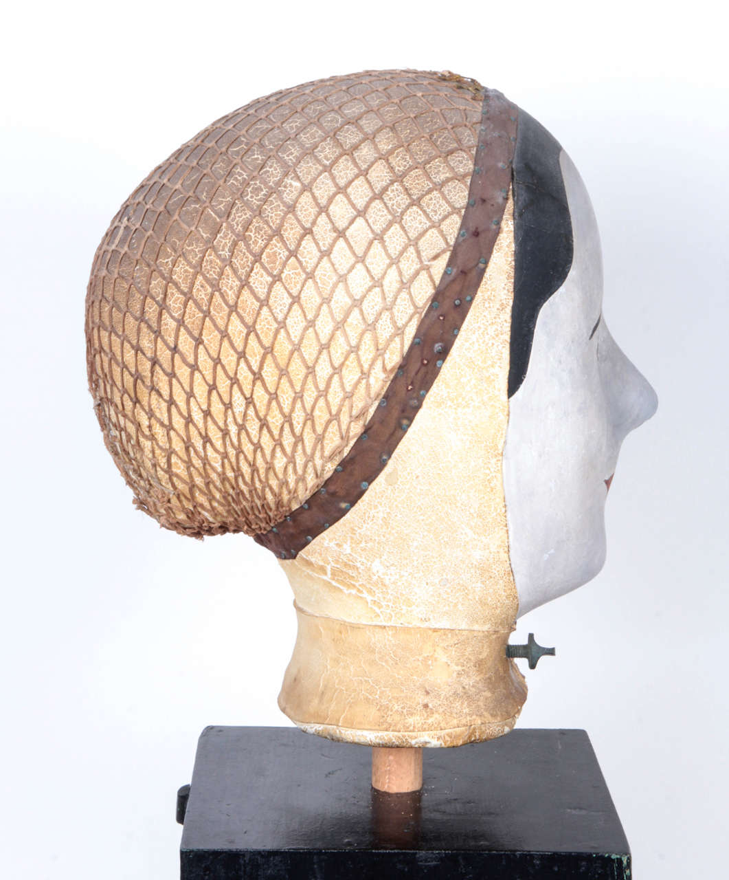 19th Century French Wig Stand by Louis Danjard In Good Condition For Sale In New York, NY