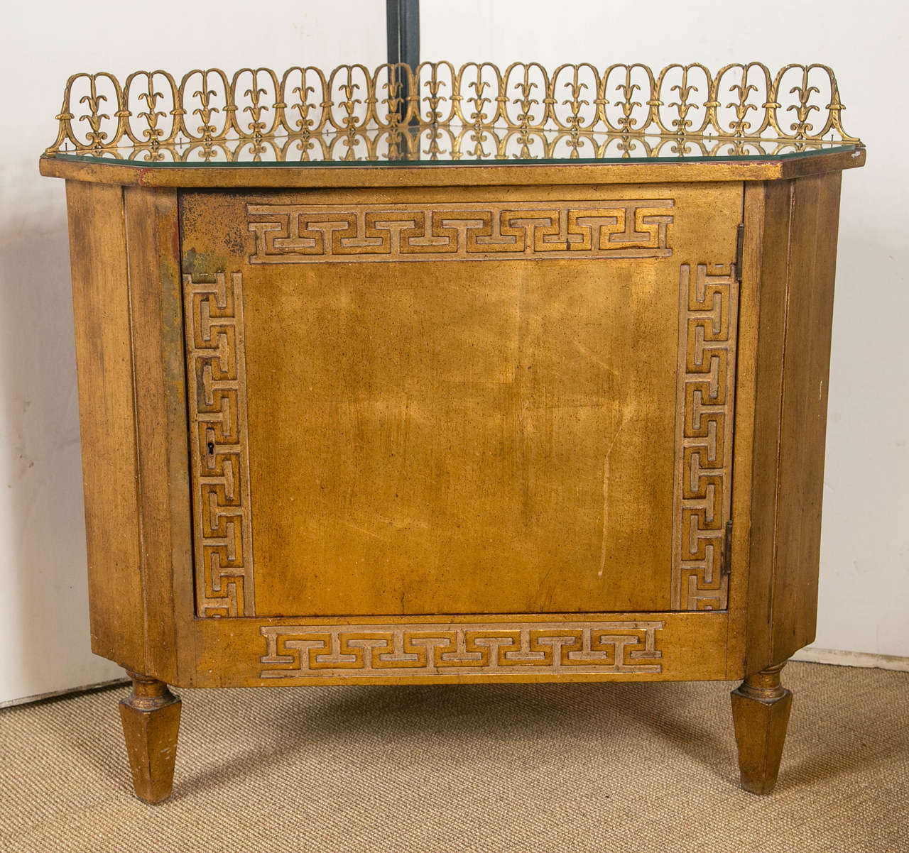 French Corner Cabinet In Excellent Condition In Stamford, CT