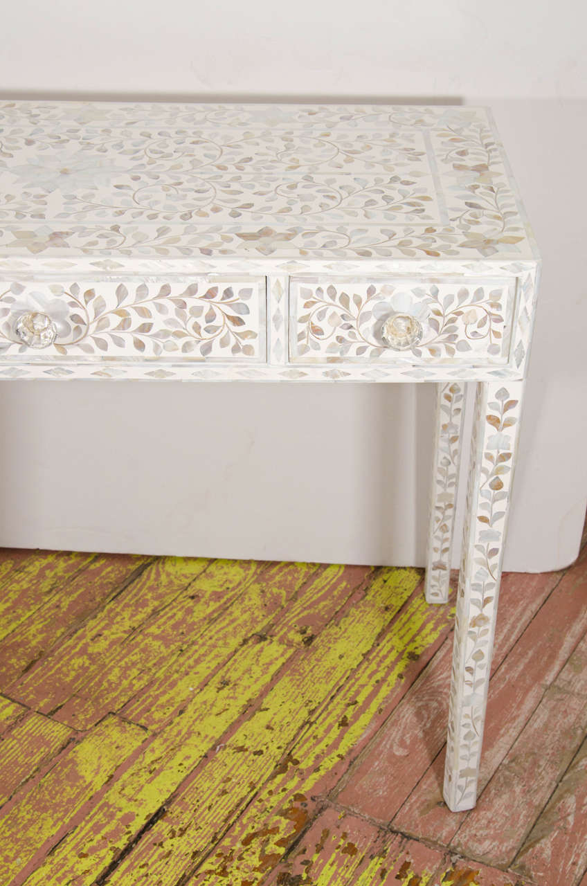 Indian Mother-of-Pearl Inlaid Desk In Good Condition In New York, NY