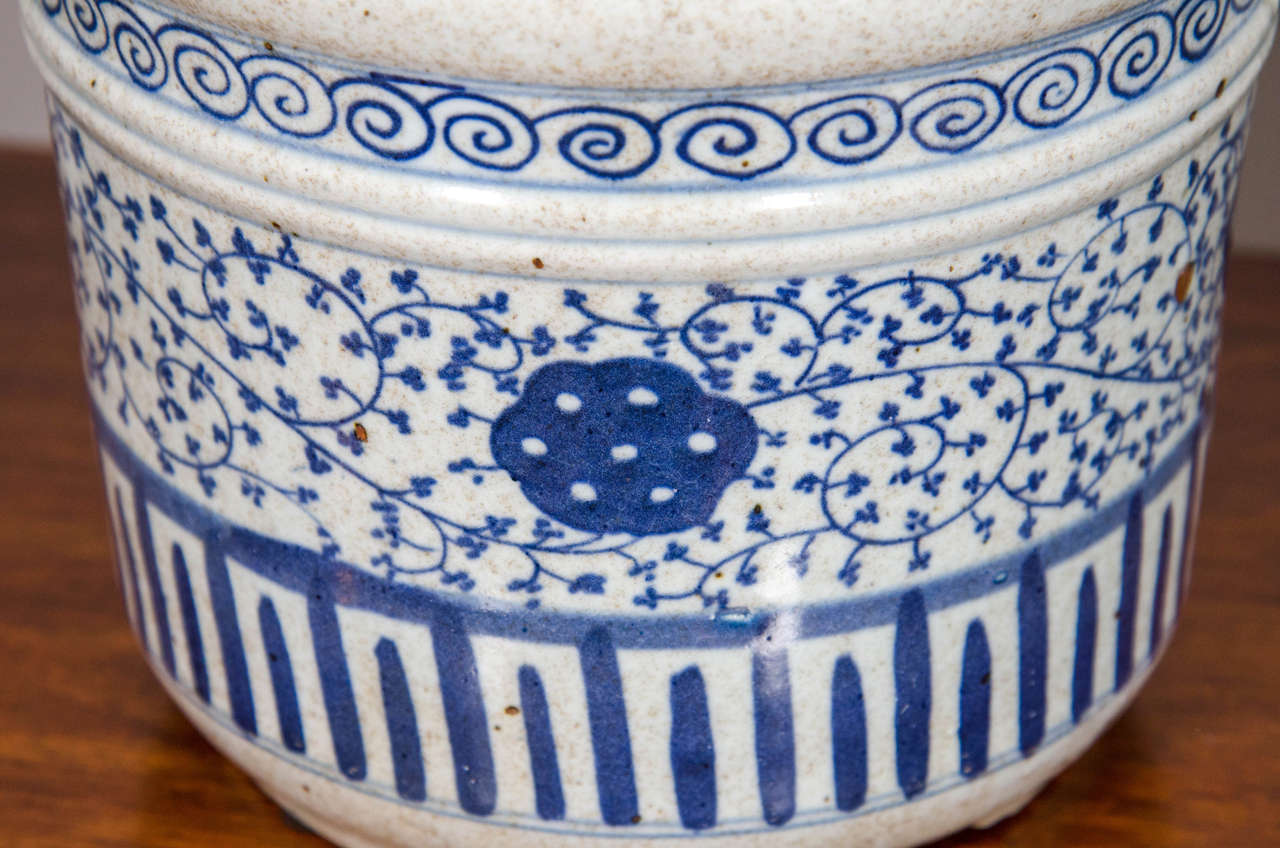 Pair of Blue and White Porcelain Pots For Sale at 1stdibs