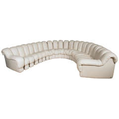 Canapé Endless DS600 de De Sede avec 22 sections en cuir blanc cassé