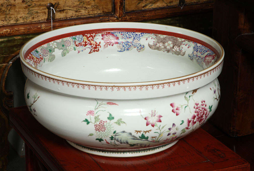 Chinese Porcelain Bowls ( Pair )