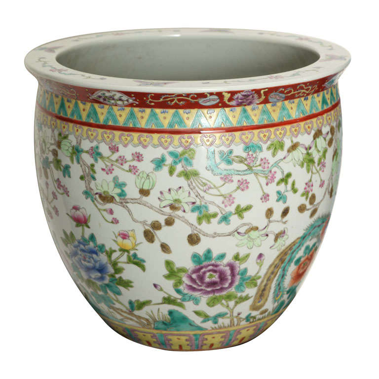 A PORCELAIN FISH BOWL. CHINESE, 20th CENTURY For Sale
