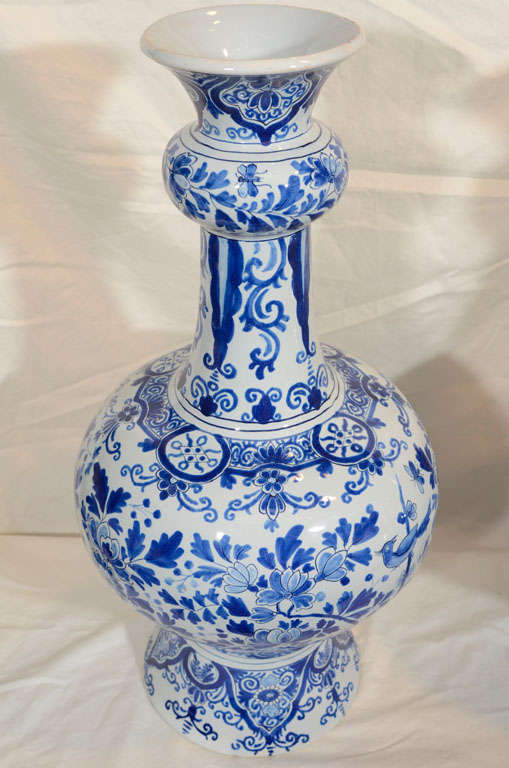 A Pair of Large Blue & White Dutch Delft Vases 5