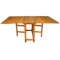 19th Century Swedish Pine Gateleg Table 7