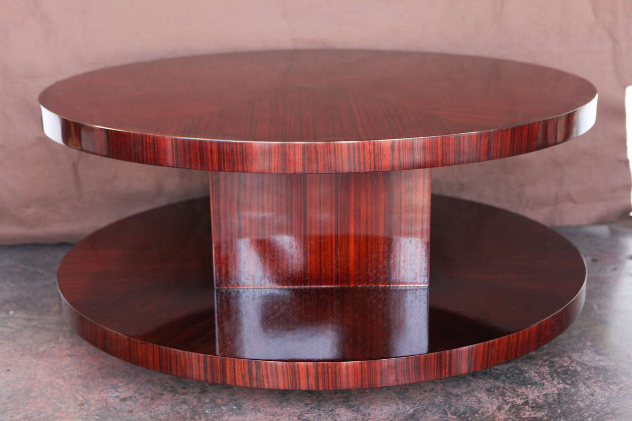 Classic Lazy Susan Coffee Table In Excellent Condition In Los Angeles, CA