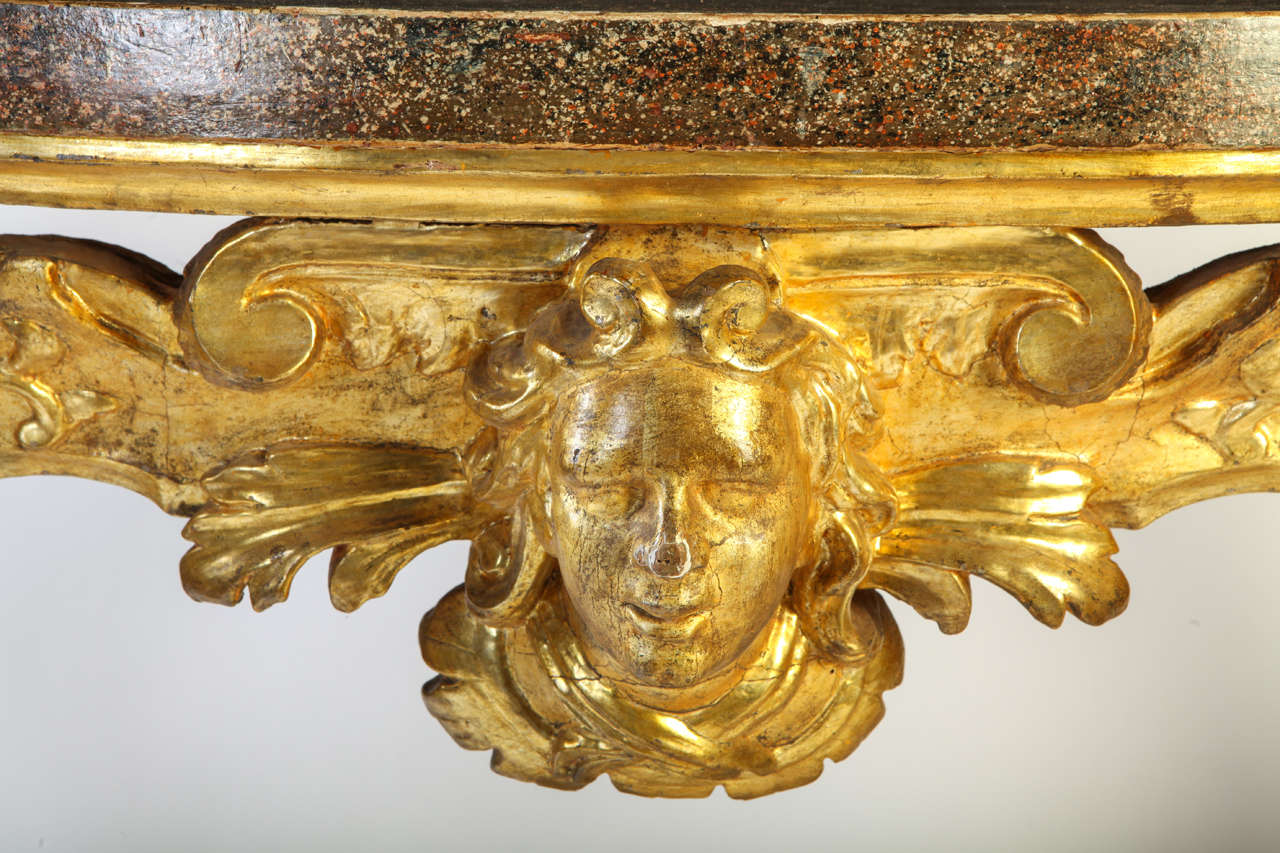Fine Pair of Italian Mid-18th Century Giltwood Consoles In Good Condition In Rome, IT
