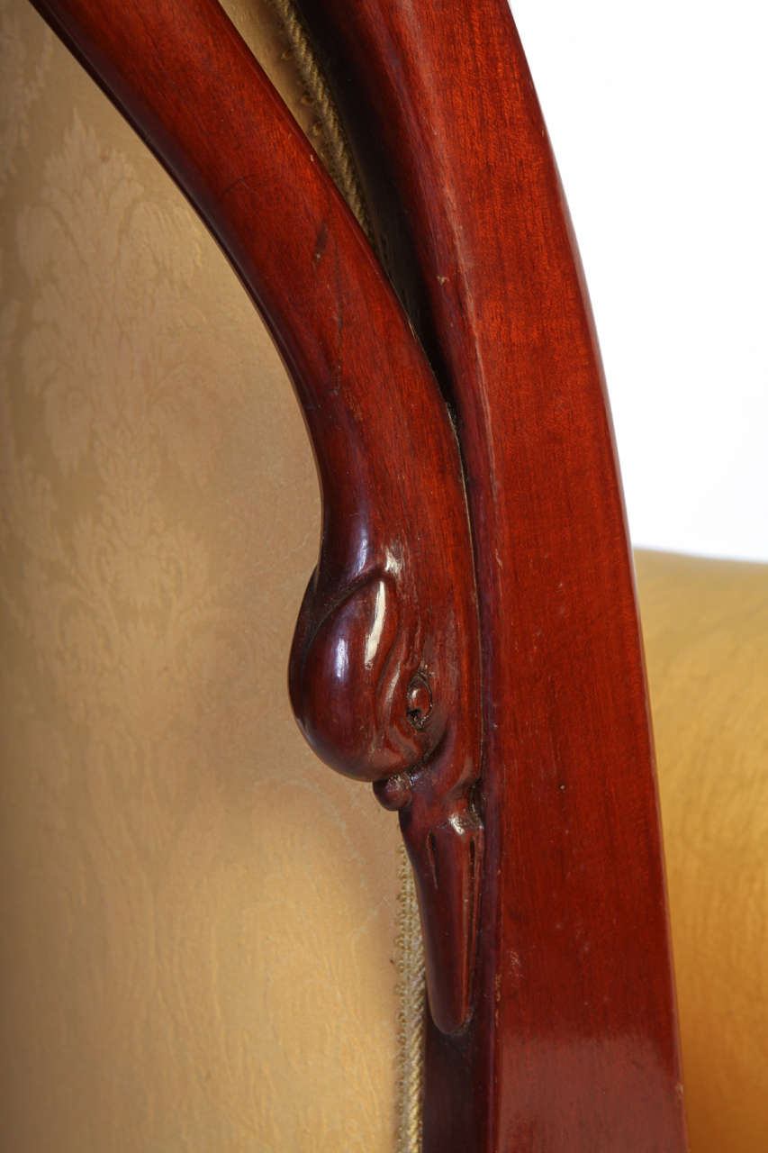 Carved Italian 19th century Mahogany Swan Neck Sofa or Chais Longues Tuscany 1820 For Sale