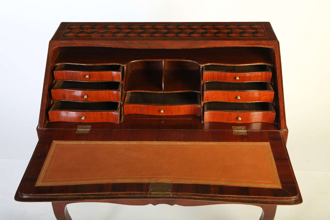 A French    Marqueterie   Bureau De Dame In Good Condition In Rome, IT