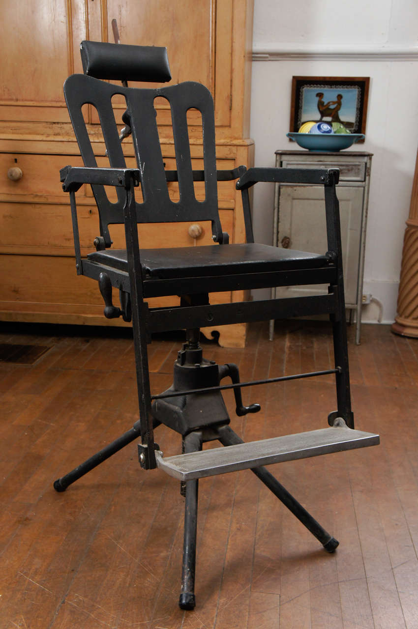 American Cast Iron 19th Century Portable Dentists Chair