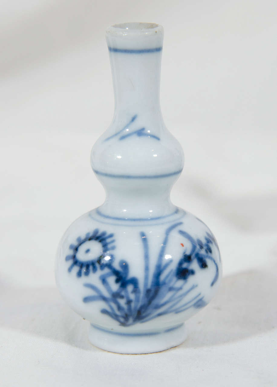 Qing Chinese Blue and White Porcelain, Five-Piece Miniature Garniture