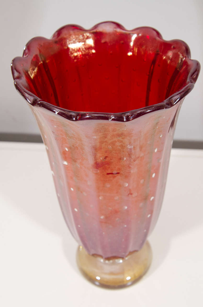 Mid-20th Century Vintage Red Venetian Barovier Seguso Vase