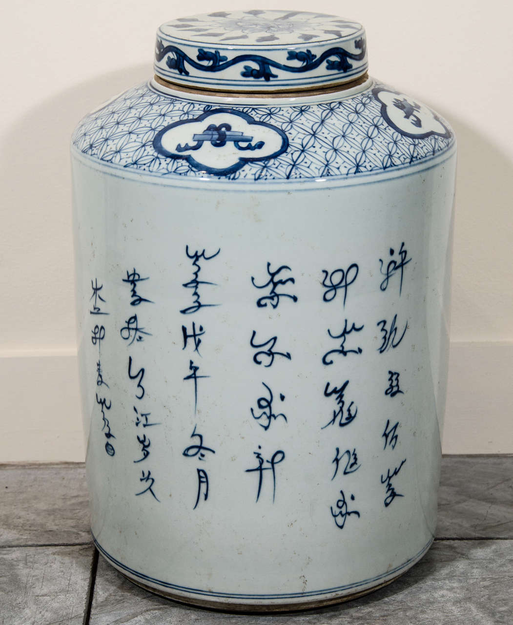 19th Century Large Antique Chinese Porcelain Tea Container