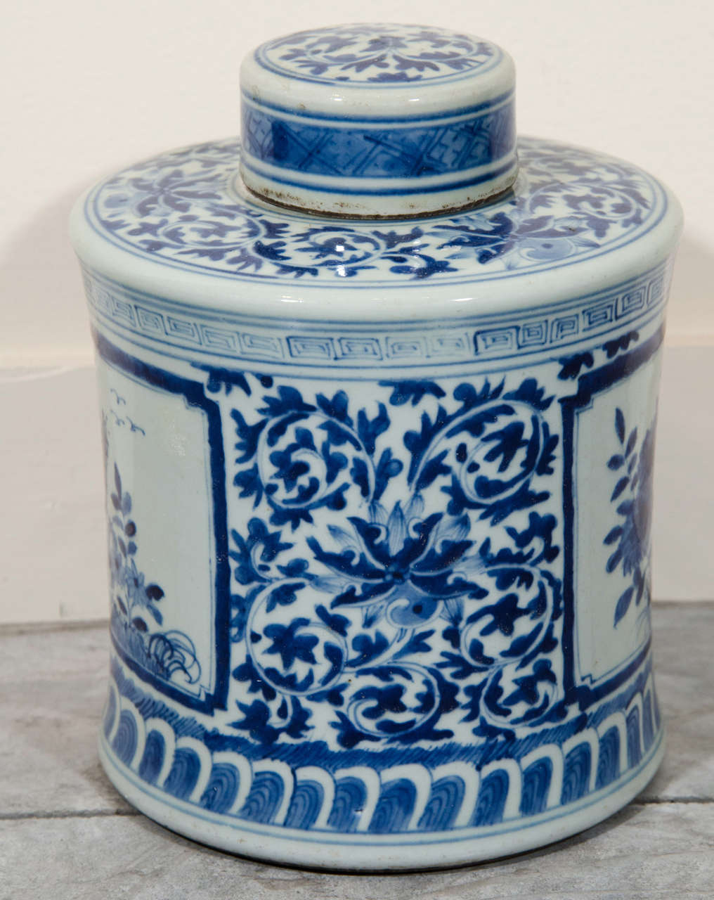 chinese tea jar porcelain