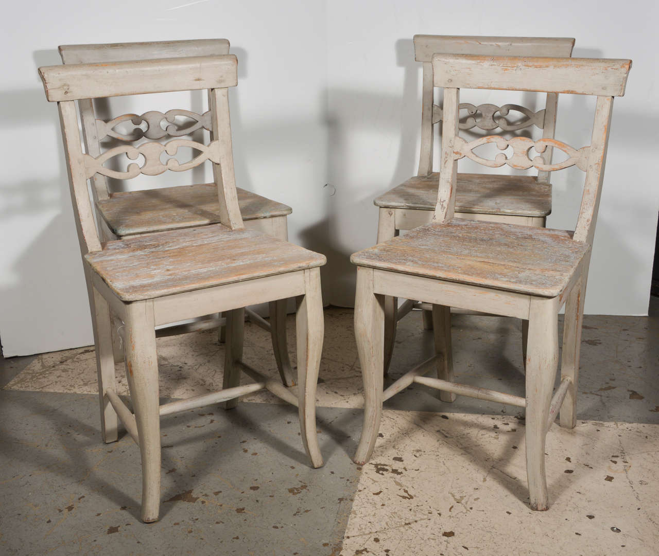 Set of 4 Swedish dining chairs, 19th century. Painted finish