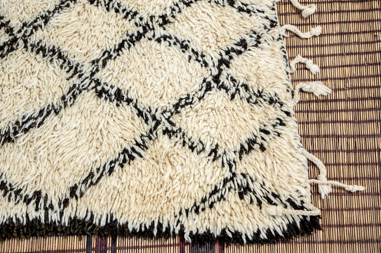 Hand-Woven Beni Ouarain Moroccan Tribal Rug