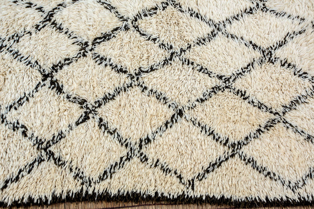 Mid-20th Century Beni Ouarain Moroccan Tribal Rug