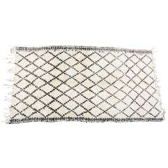 Moroccan White and Black Beni Ouarain Rug 5