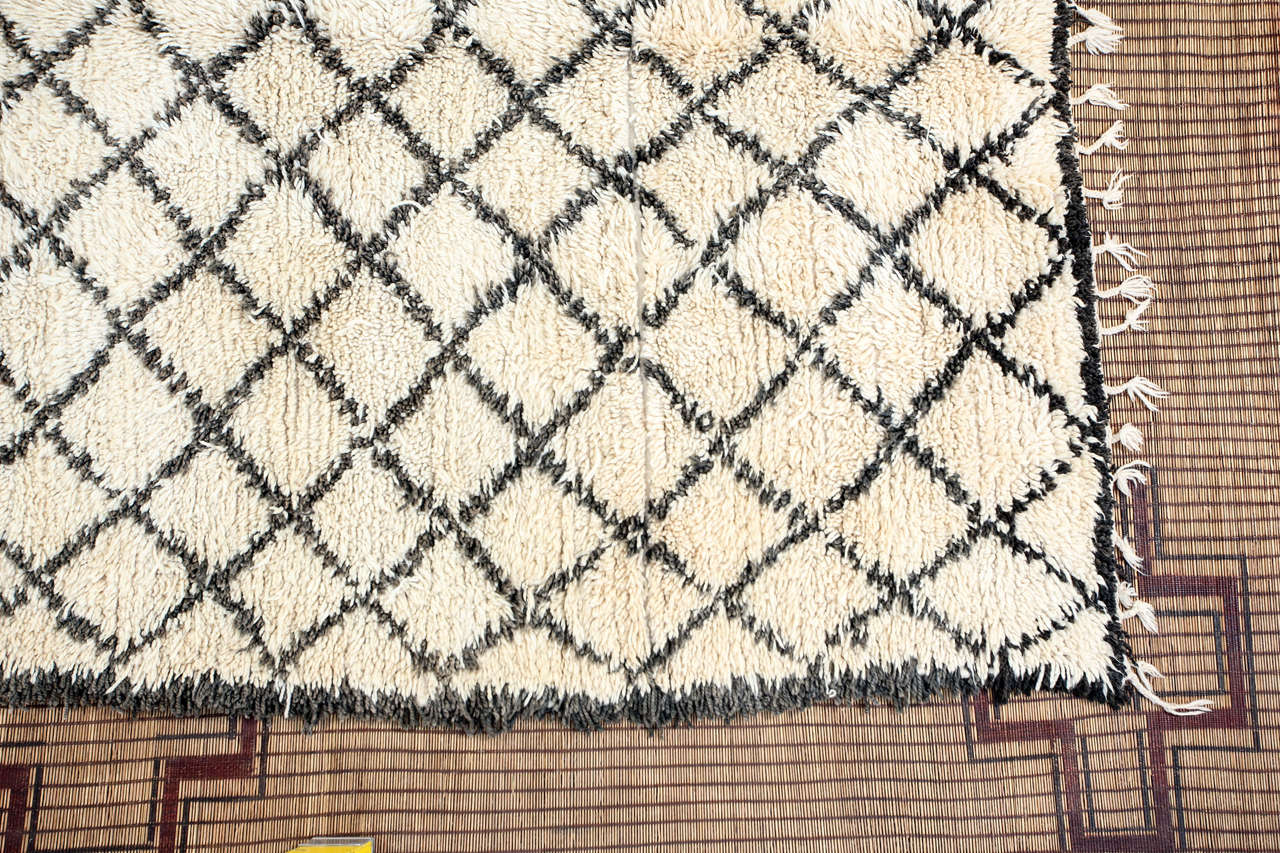 Tribal Vintage Mid Century Beni Ouarain Moroccan Rug