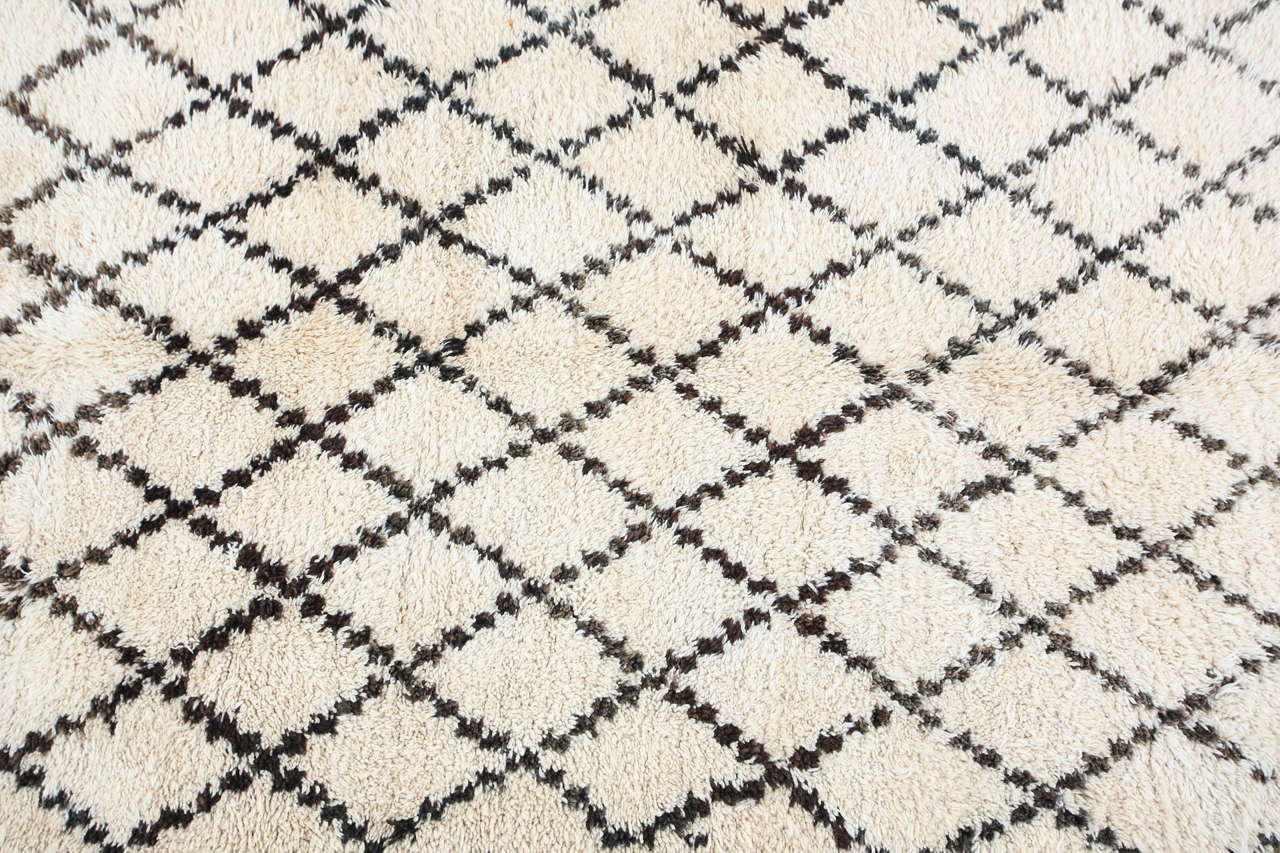 Moroccan White and Black Beni Ouarain Rug at 1stDibs black and white