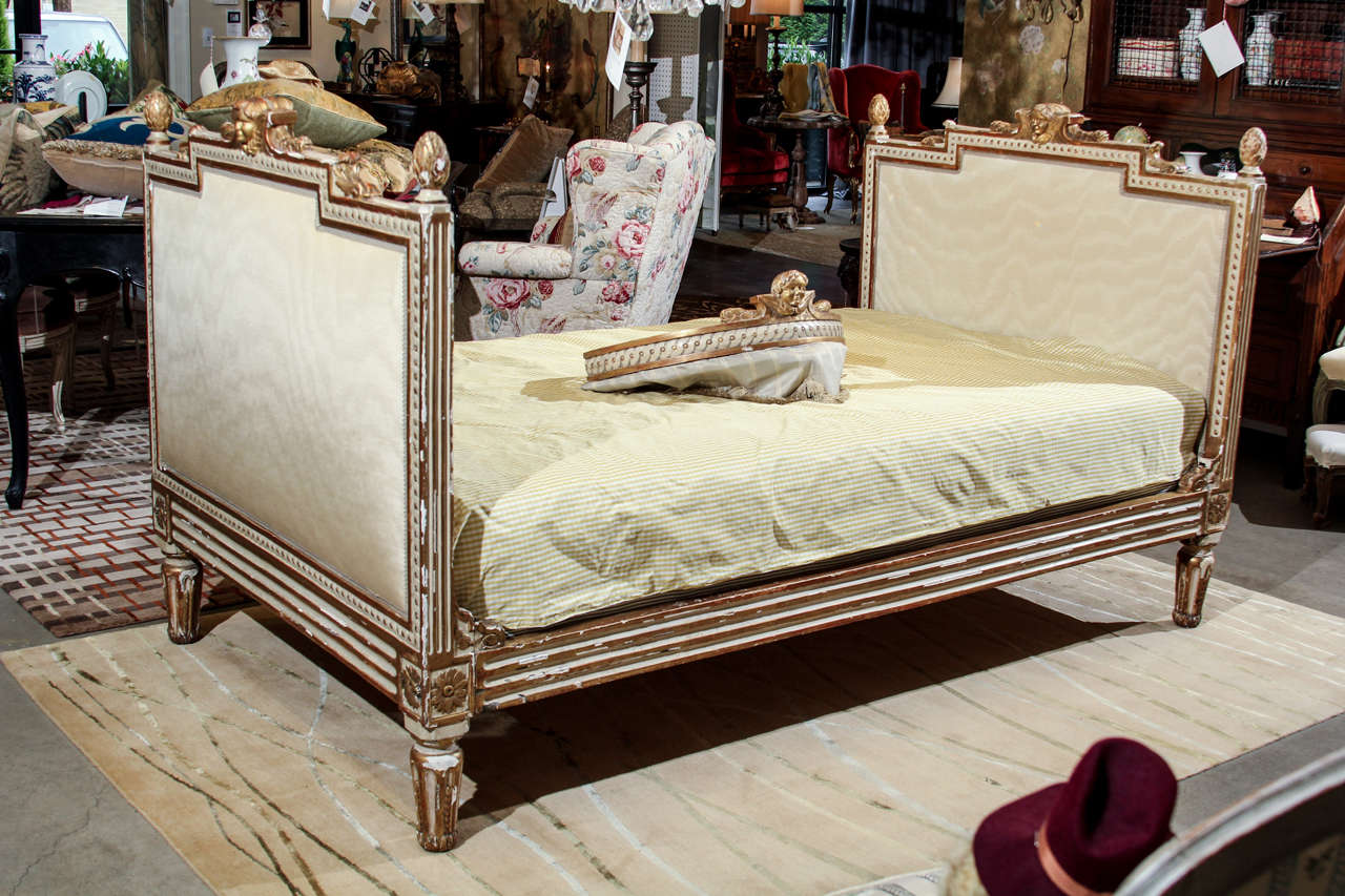 Italian Daybed with Carona For Sale at 1stDibs