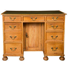 Pine Kneehole Desk 12