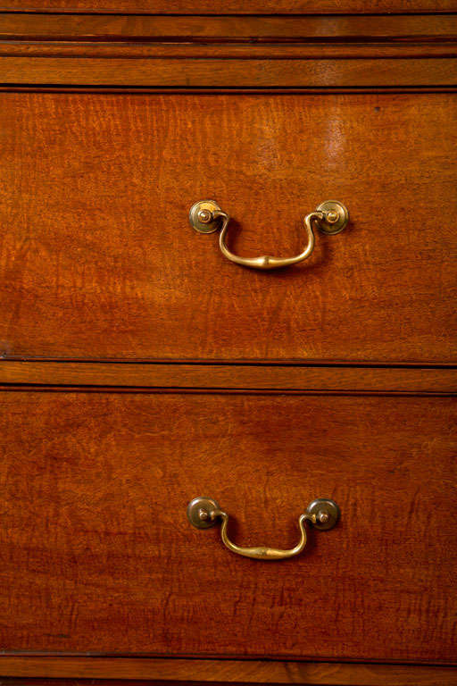 English Mahogany Chest on Chest In Excellent Condition In Woodbury, CT