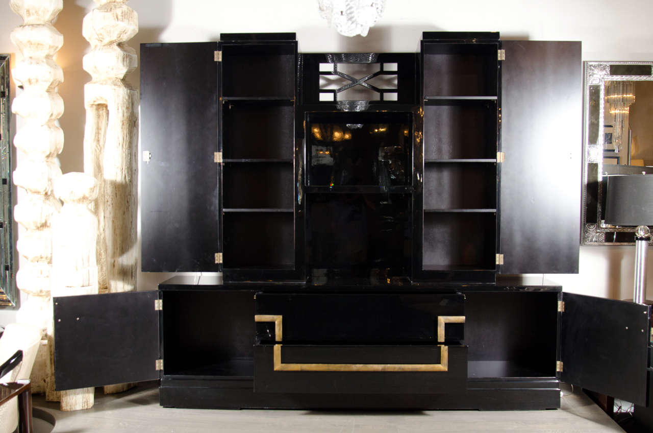 Important and Stunning Custom Cabinet in Black Lacquer & Gilt by James Mont  In Excellent Condition In New York, NY