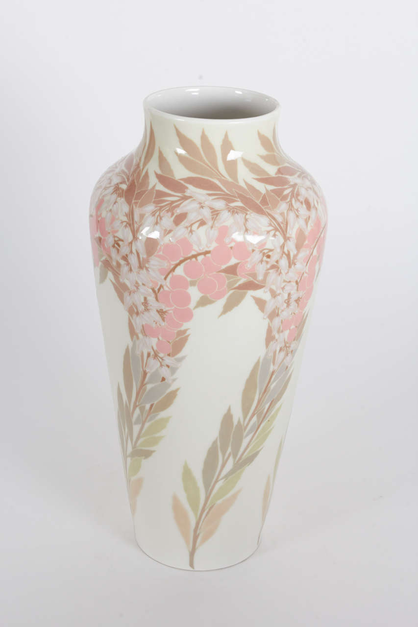 Sèvres / Genevieve Rault Rare French Art Nouveau grand vase 1907 In Excellent Condition For Sale In New York, NY