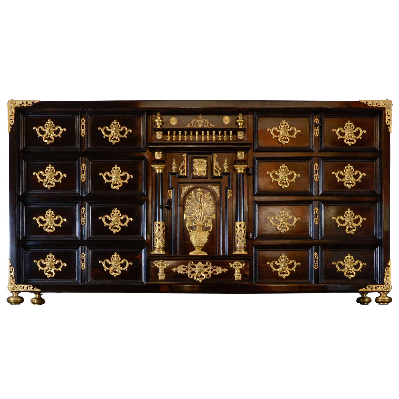 An italian 17th century Cabinet For Sale