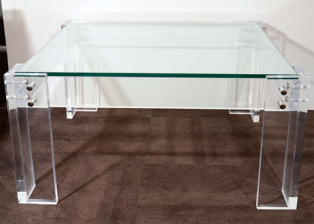 Bold 1970s Mid-Century Modernist Lucite and Glass Cocktail Table In Excellent Condition In New York, NY
