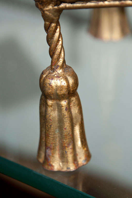 Francese Portariviste a forma di nappe in bronzo dorato Hollywood Regency in vendita