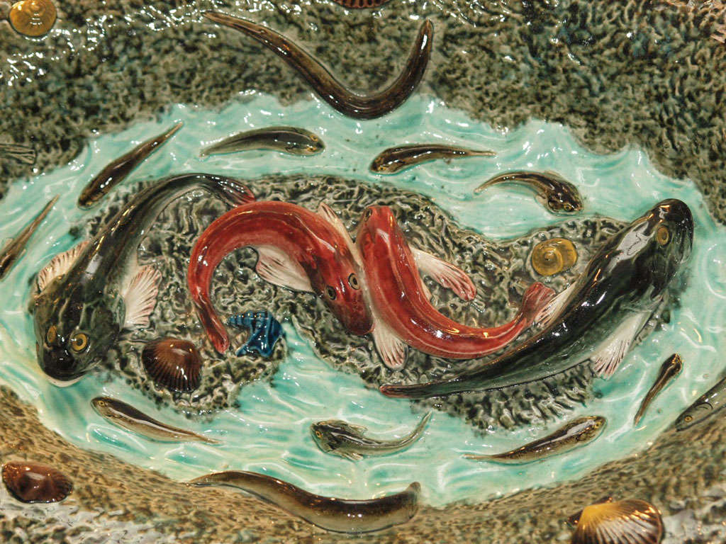 Impressive  French Palissy Platter, Ecole de Paris 19th century.